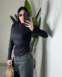 Magliettina mezzo collo drappeggiata✨