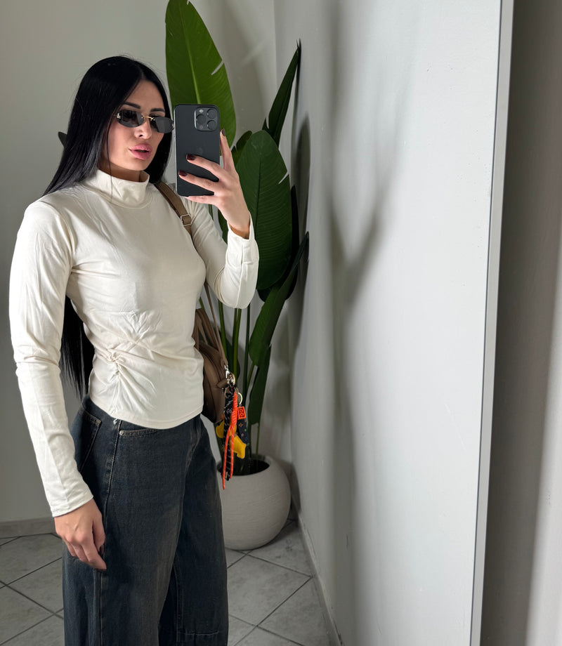 Magliettina mezzo collo drappeggiata✨