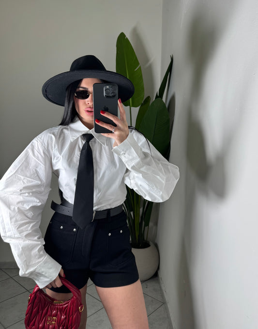 CAMICIA CROP MANICA BALLON CON CRAVATTA ✨