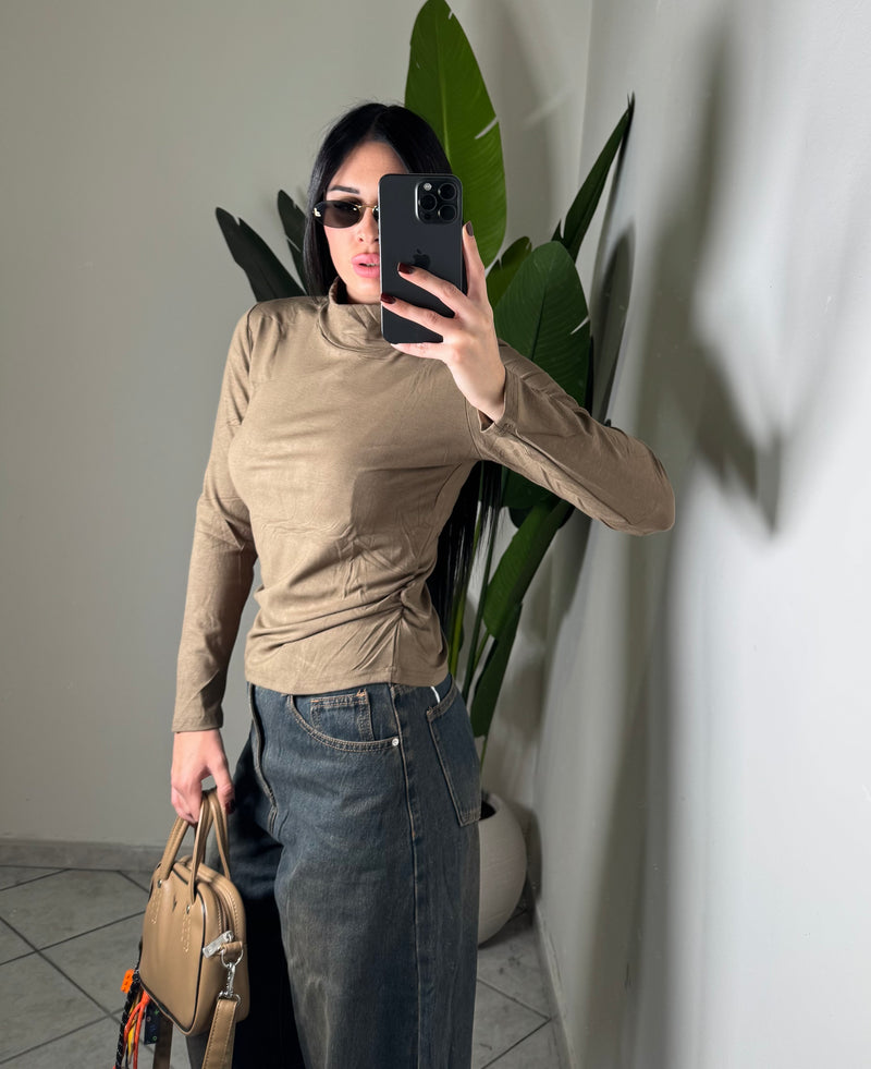 Magliettina mezzo collo drappeggiata✨