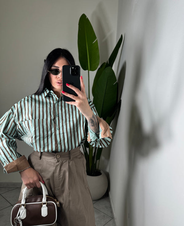CAMICIA CON RISVOLTO VERDE
