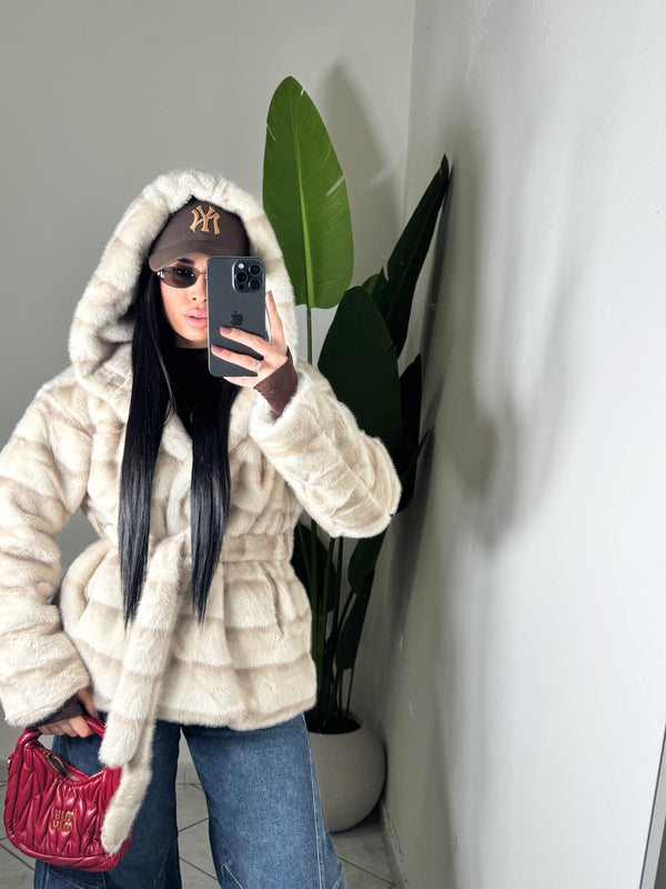 Visone LATTE E CAFFÈ✨