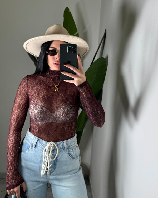 Magliettina in pizzo✨