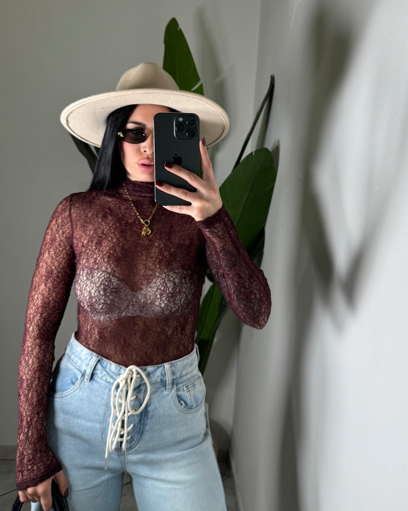 Magliettina in pizzo✨