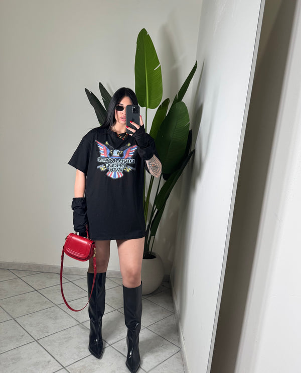 MAXI T-SHIRT COM GUANTI NERI✨